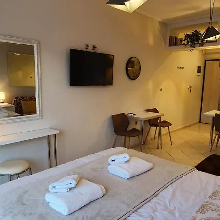Cozy Luxury In The Heart Of 8-1